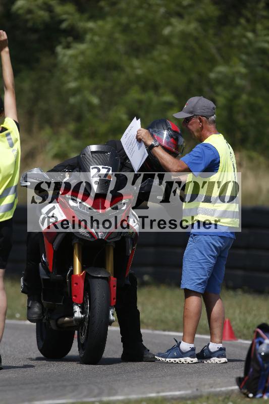 Archiv-2023/45 19.07.2023 Cornu Master School ADR/rouge-rot/27